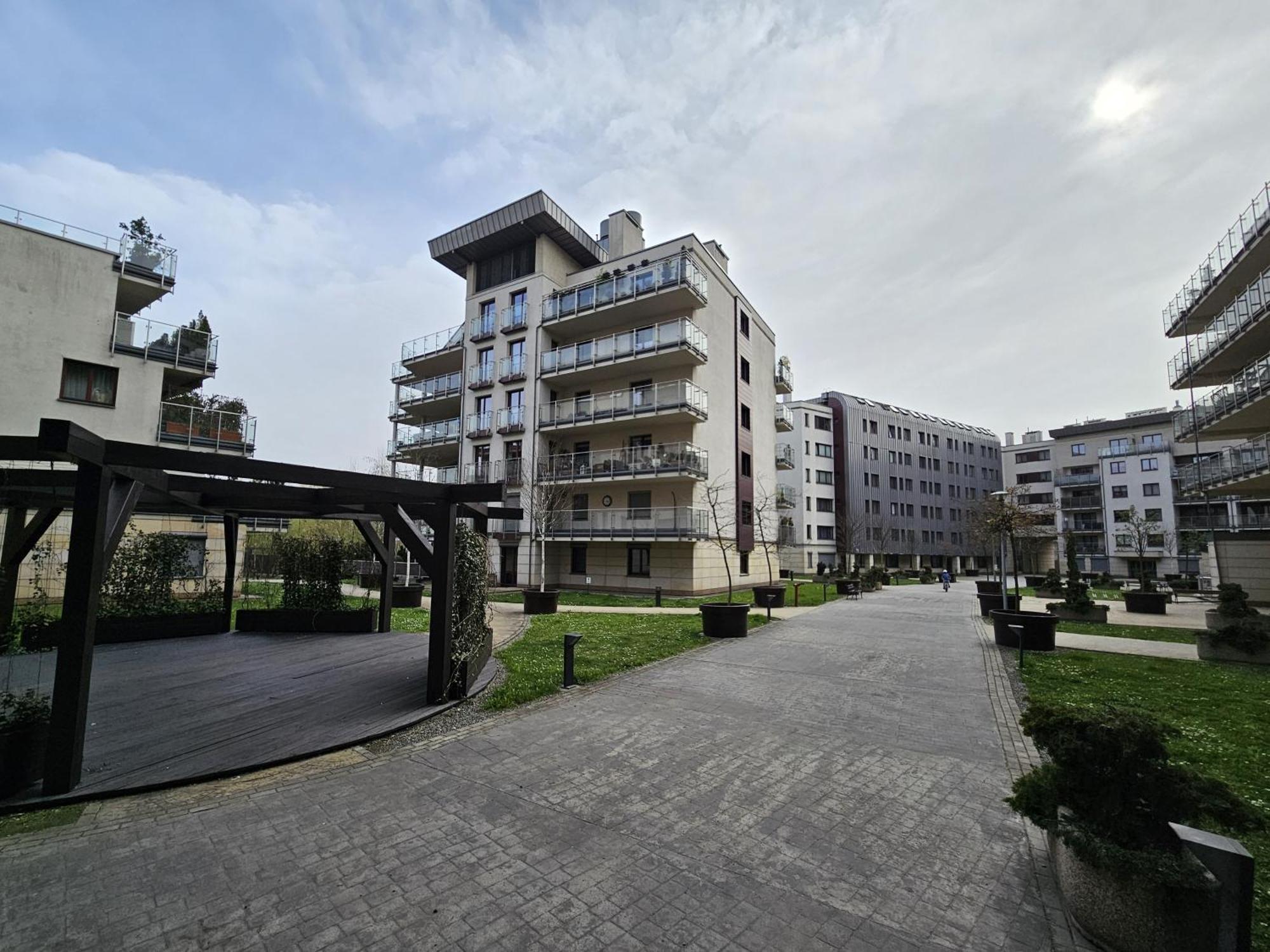 Bulwary Wislane Krakow Apartament Ludwinowska Przy Forum By Noclegi Renters Exterior foto
